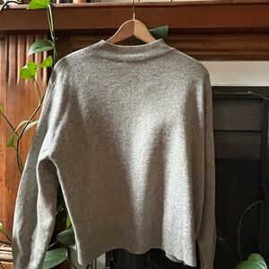 Everlane Gray Mockneck Boxy Cashmere Sweater Size M